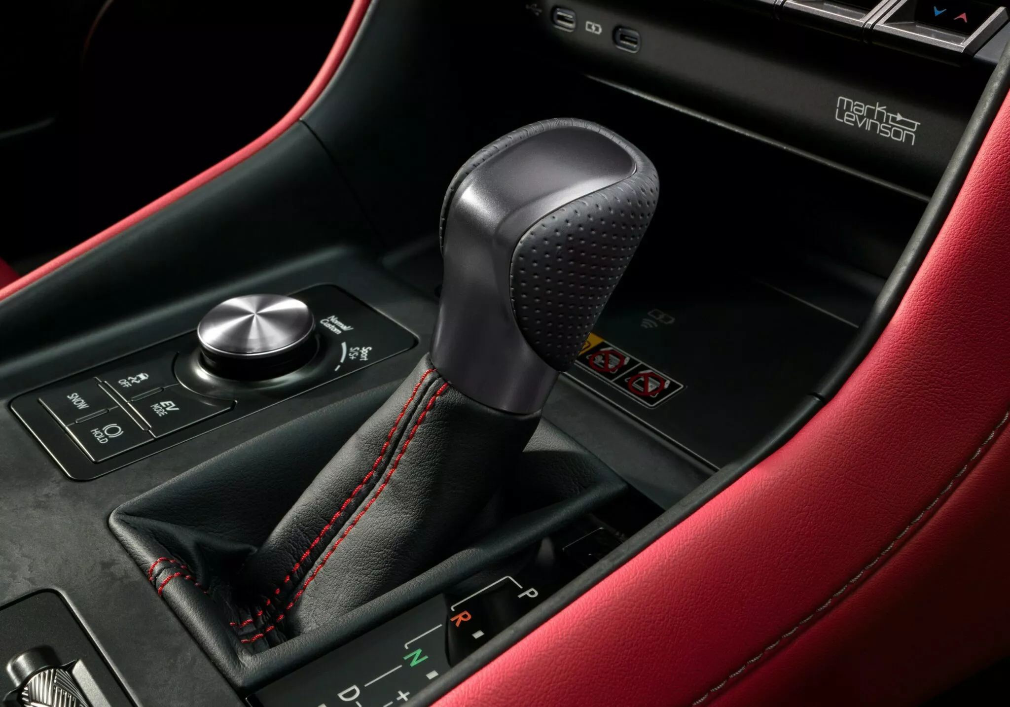 2026 Lexus IS 300h (3)