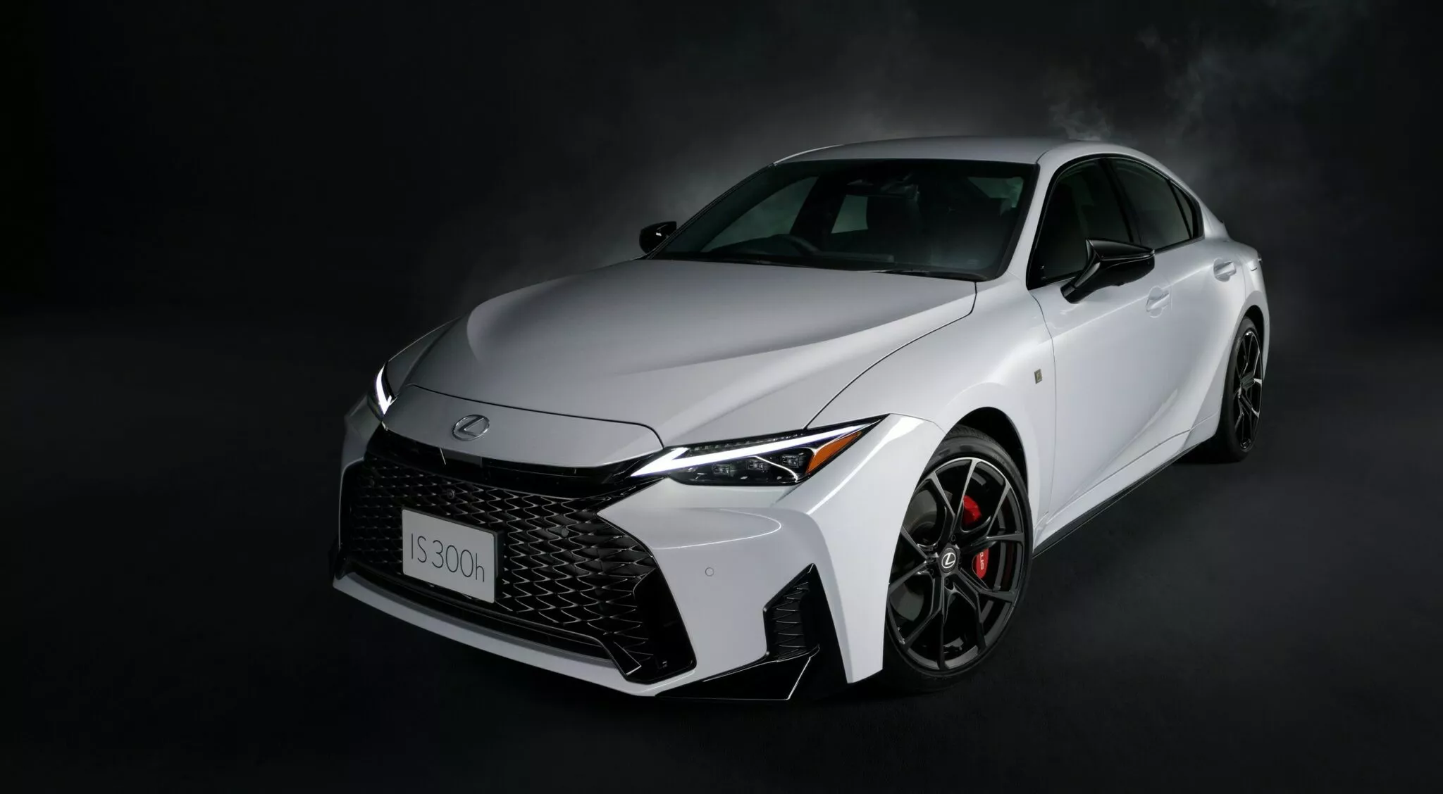 2026 Lexus IS 300h (5)