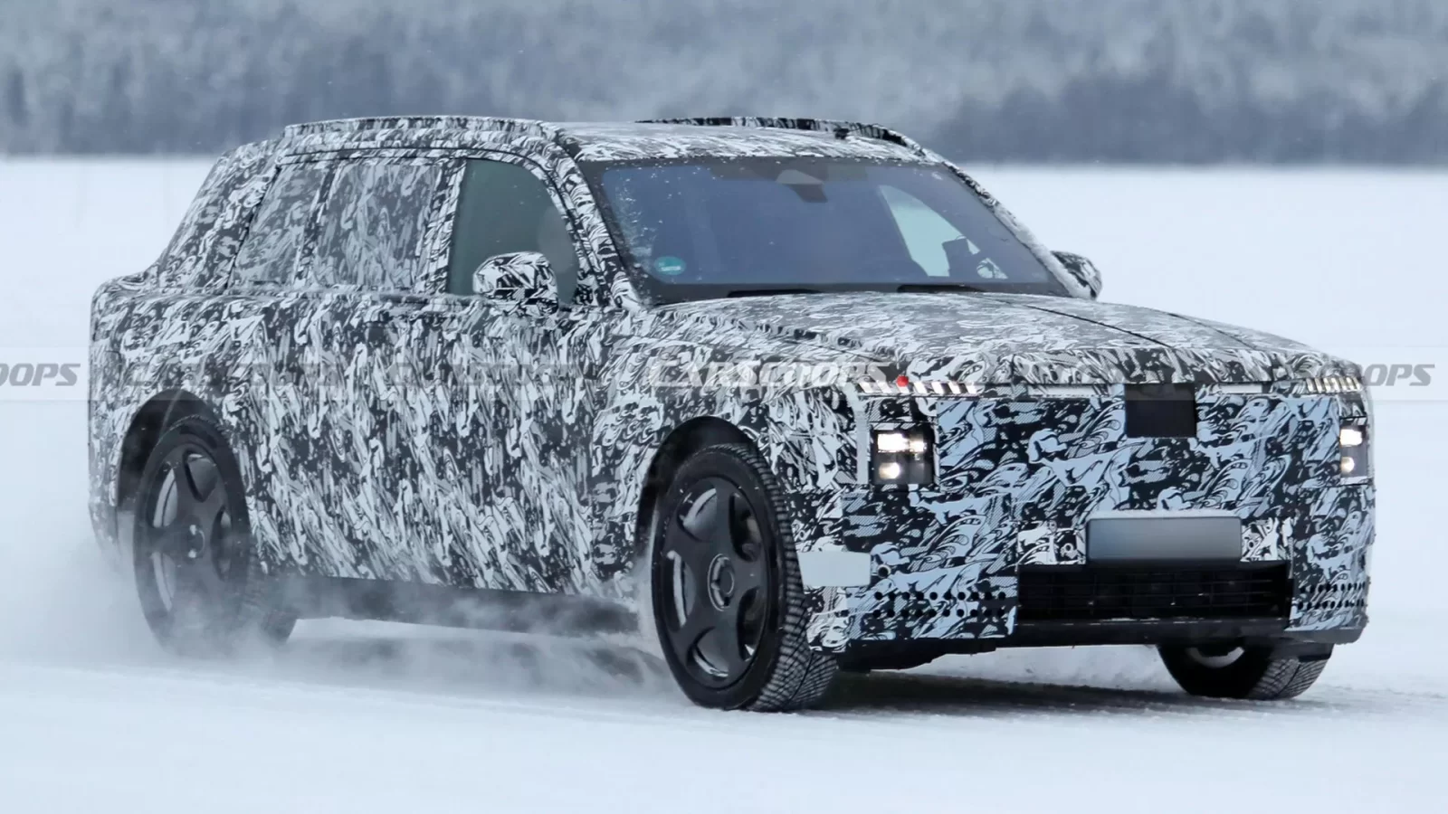 Rolls Royce Cullinan EV Spy Shots (1)