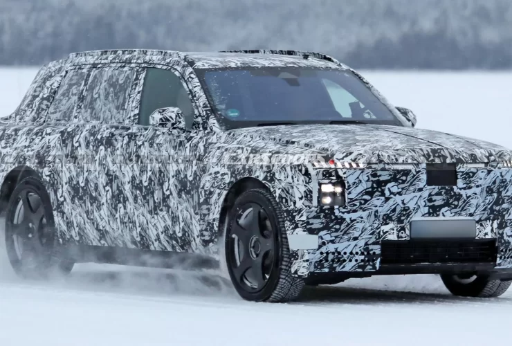 Rolls Royce Cullinan EV Spy Shots (1)