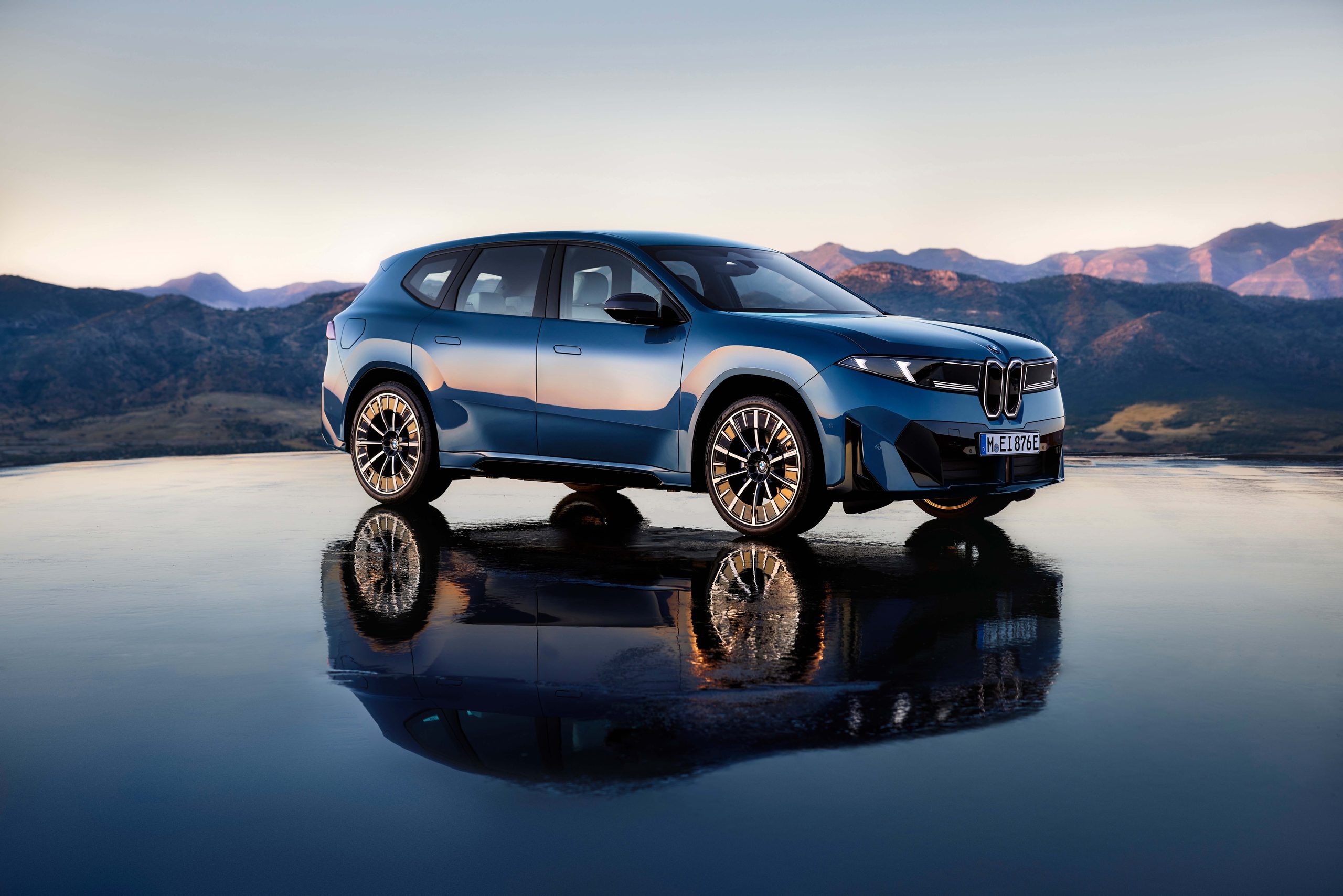 2027 BMW iX3 50 xDrive (2)